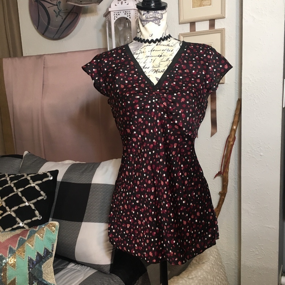 Style&Co. v neck gathered neckline blouse
